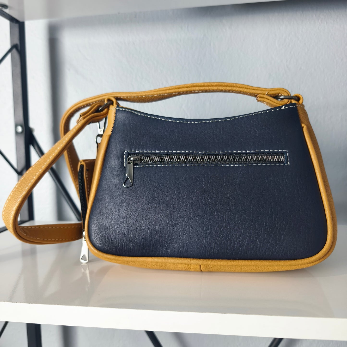“Nehir” Kadın Hakiki Deri Omuz Çantası – Lacivert&Hardal | M&E&Y Deri