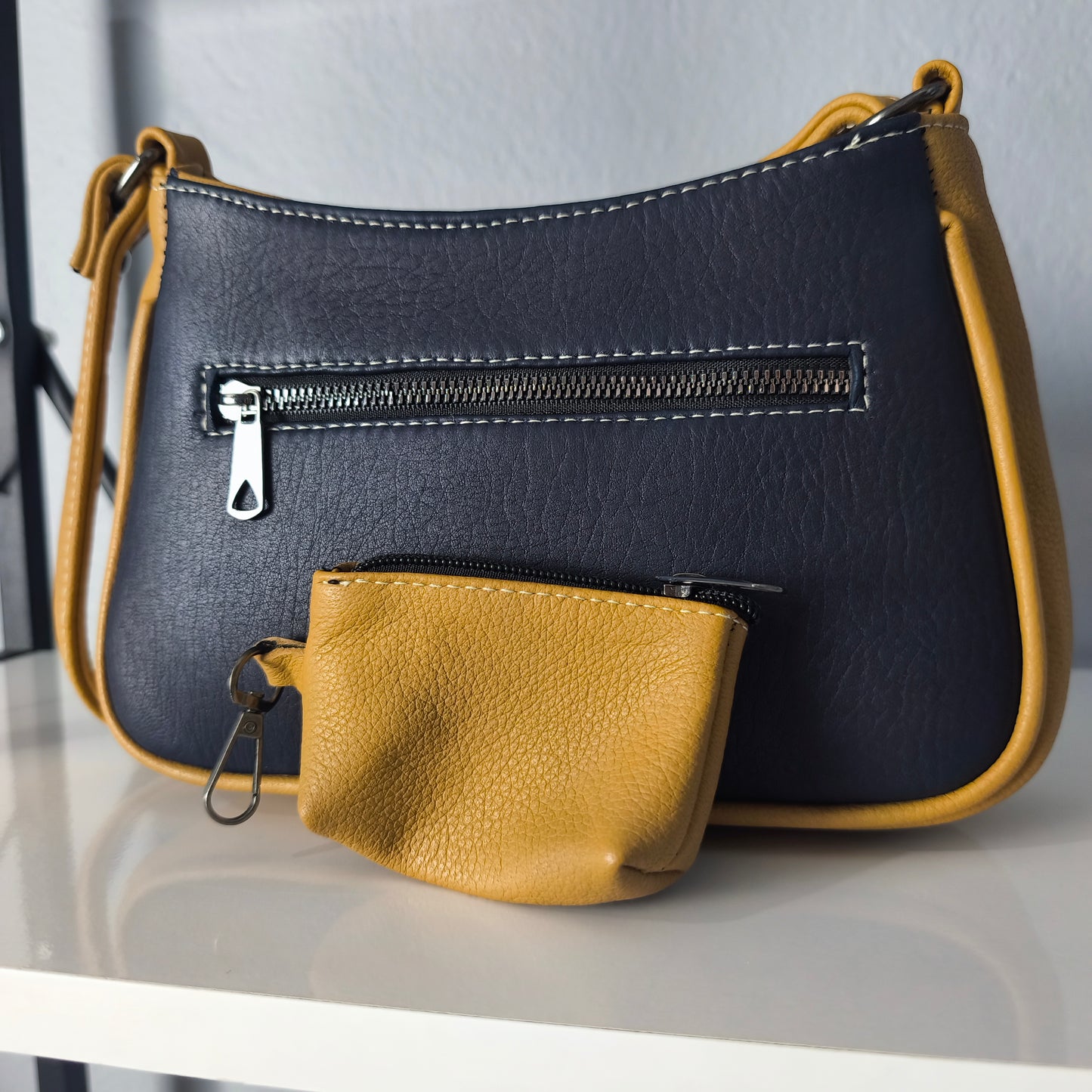 “Nehir” Kadın Hakiki Deri Omuz Çantası – Lacivert&Hardal | M&E&Y Deri
