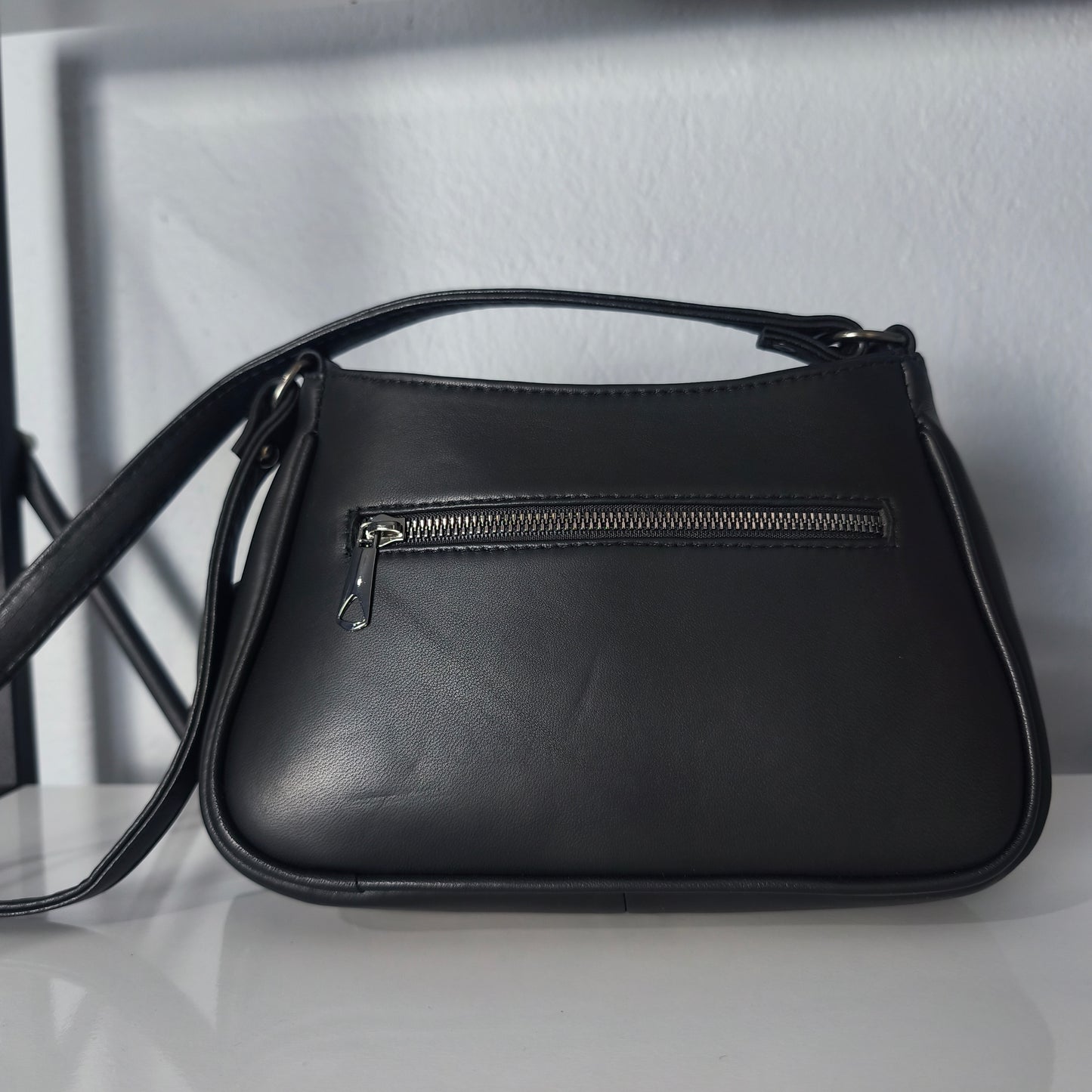 “Mira” Kadın Hakiki Deri Omuz Çantası – Siyah | M&E&Y Deri