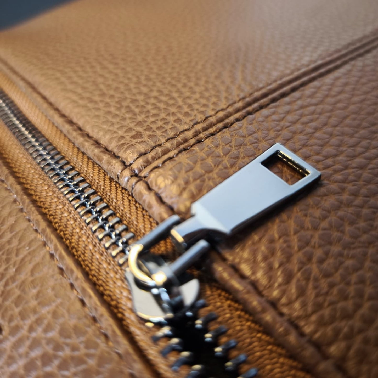 Kahverengi Suni Deri Evrak Çantası