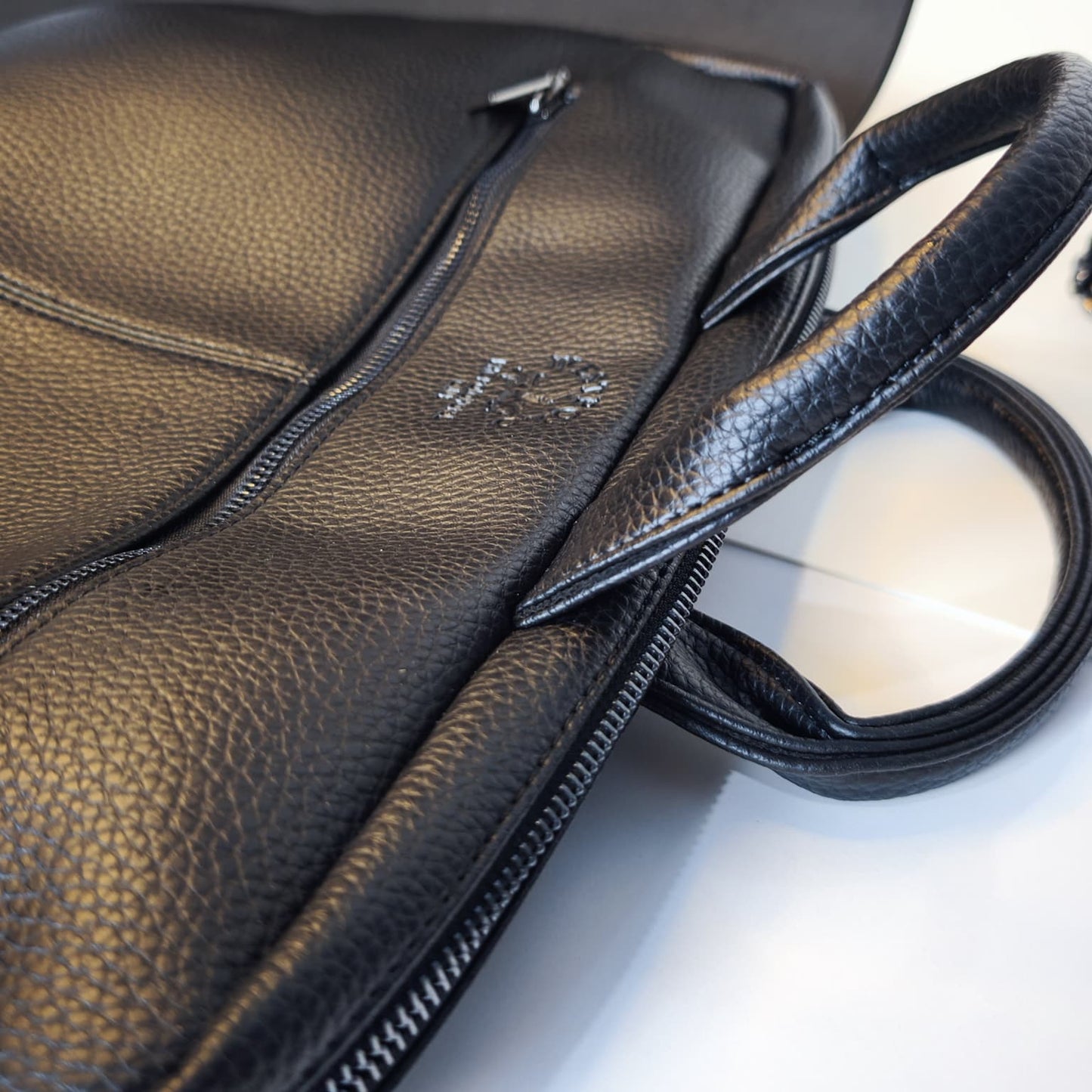 Siyah Suni Deri Evrak & Laptop Çantası