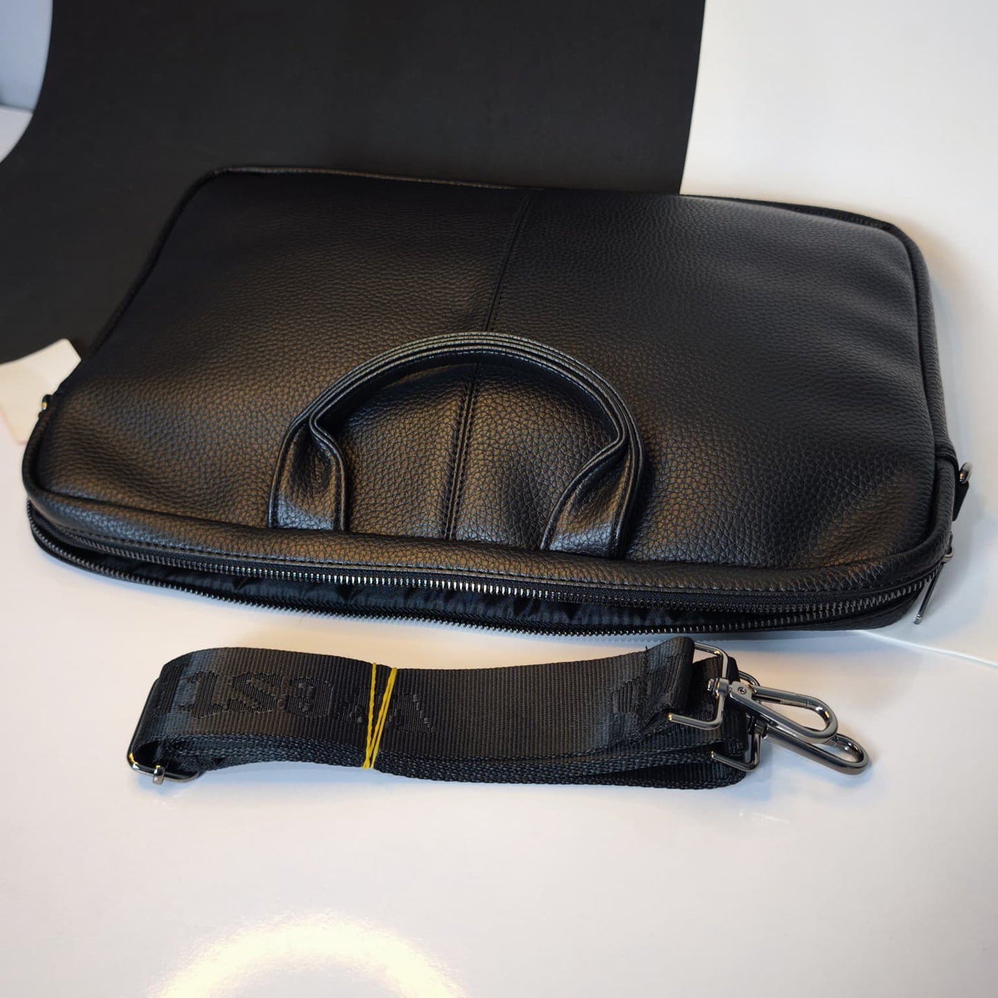 Siyah Suni Deri Evrak & Laptop Çantası